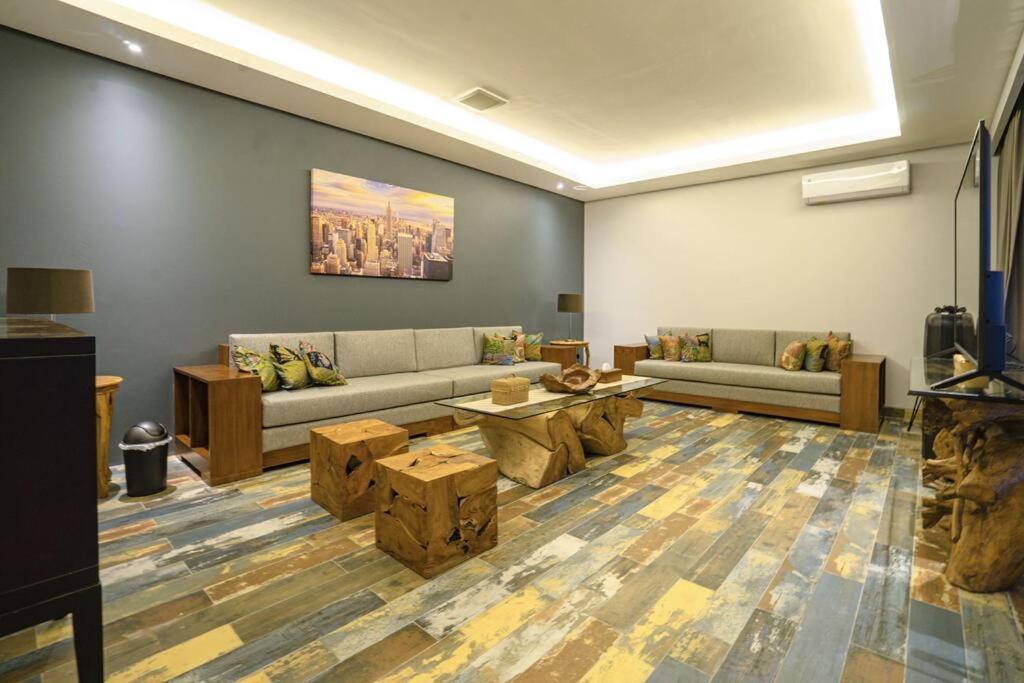 Grand Villa Uluwatu Ungasan Exteriör bild