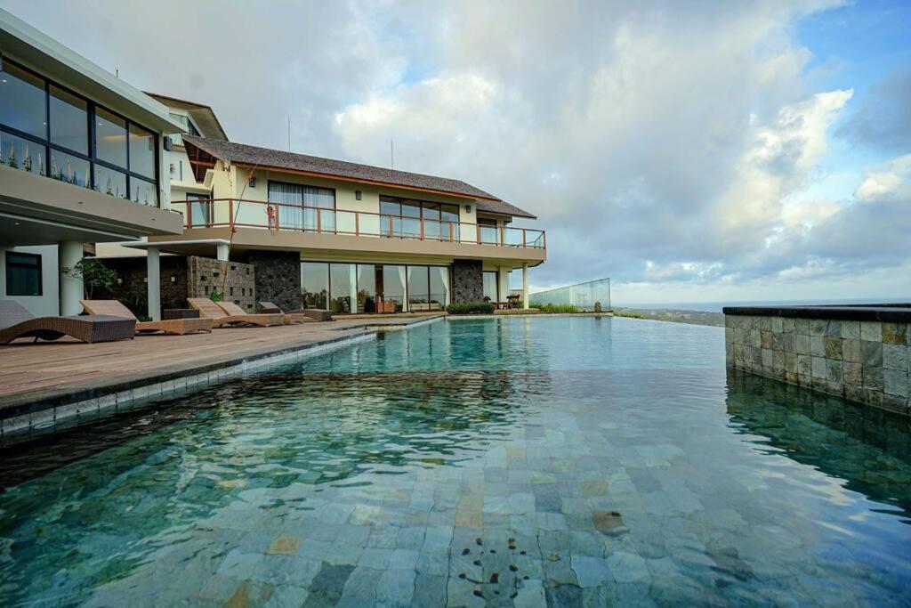 Grand Villa Uluwatu Ungasan Exteriör bild