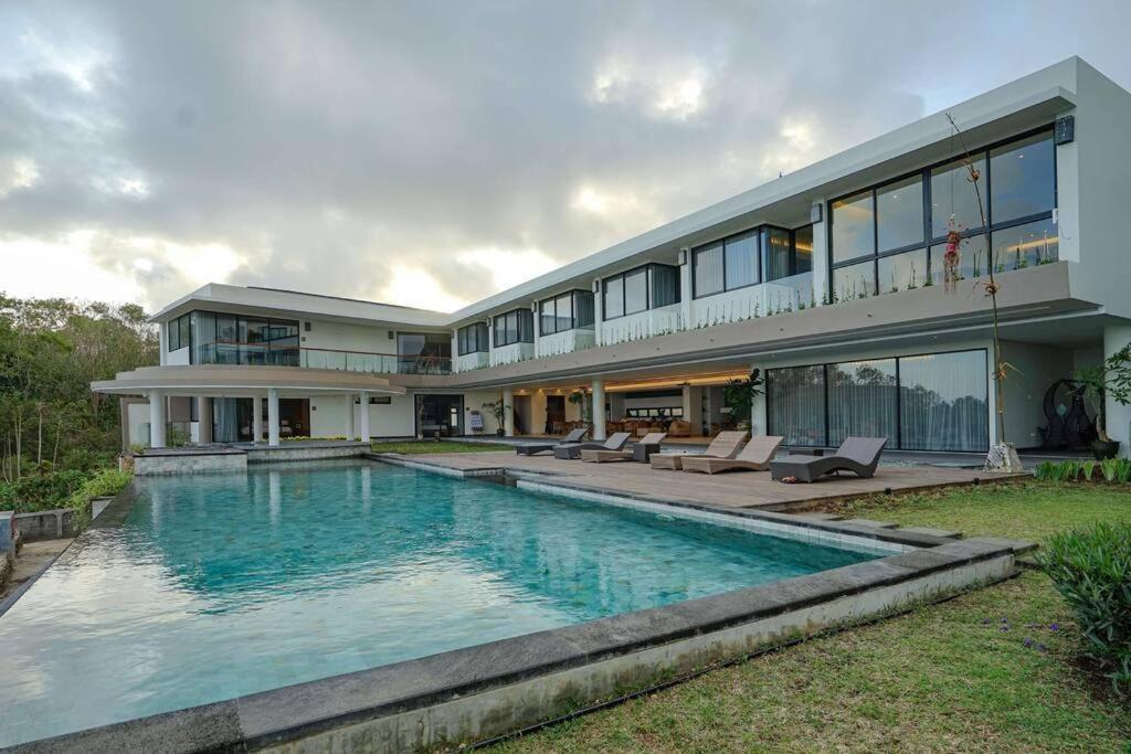 Grand Villa Uluwatu Ungasan Exteriör bild